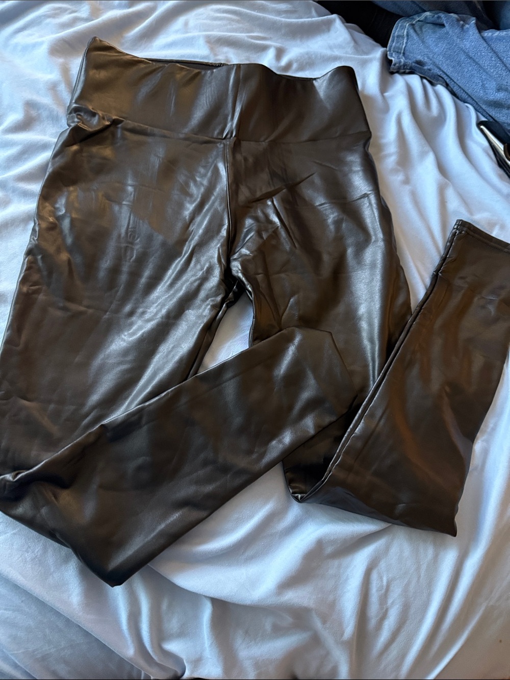 Faux Leather High-Waist Leggings - Black